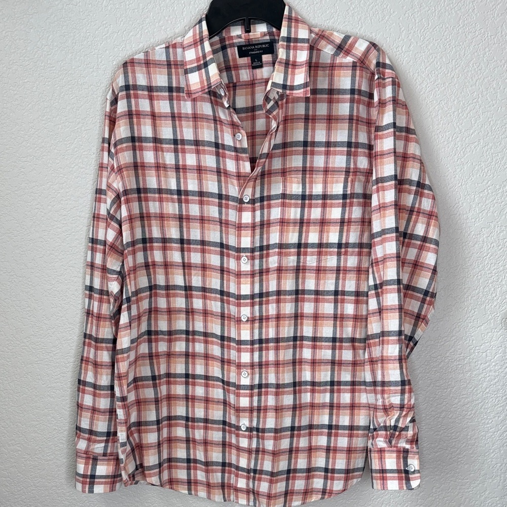 Banana Republic Standard Fit Button Down Plaid Casual Shirt Red Gray size Large - Picture 1 of 7
